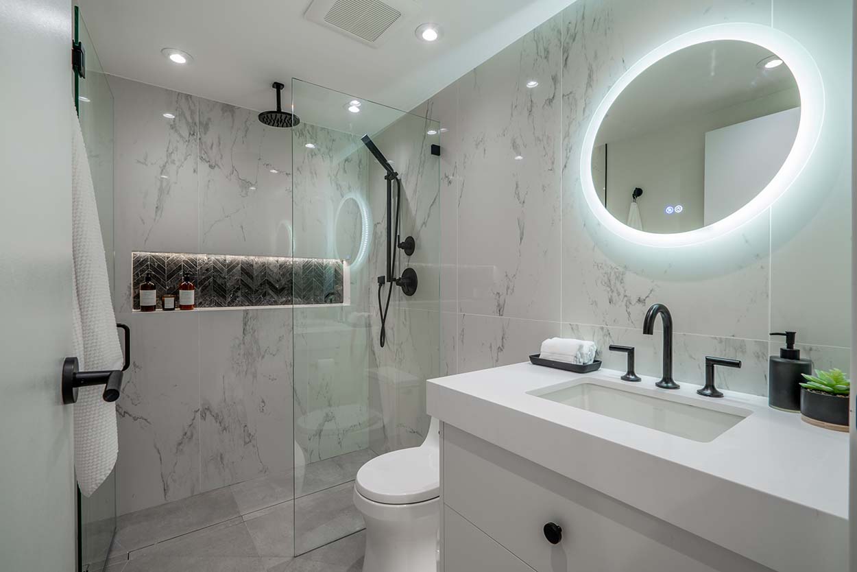 modern-bathroom-renovation-vancouver-black-and-white